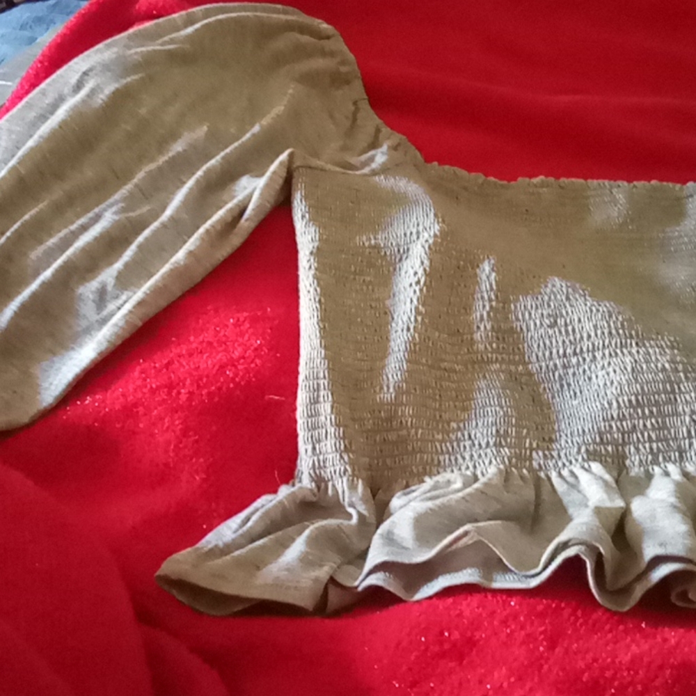STITCHED TOP - Picture 2 of 2